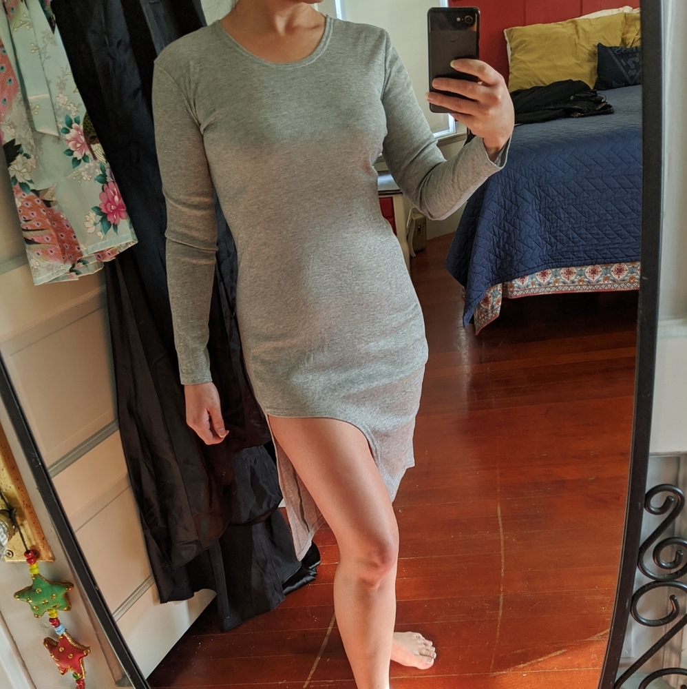 Casual long sleeve jersey dress with open slit